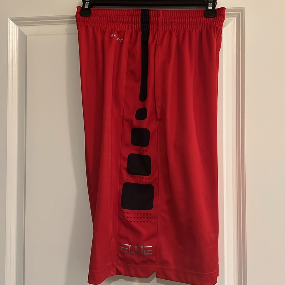 Nike Dri-Fit men’s active shorts, EUC - Picture 4 of 5